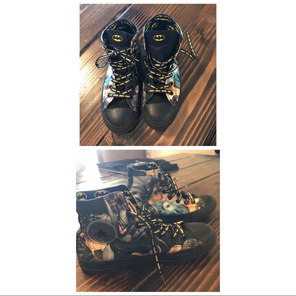 Boys youth shoes in EXCELLENT condition!